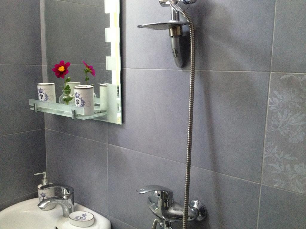 Alaroid'S Gt Apartment Тбилиси Екстериор снимка